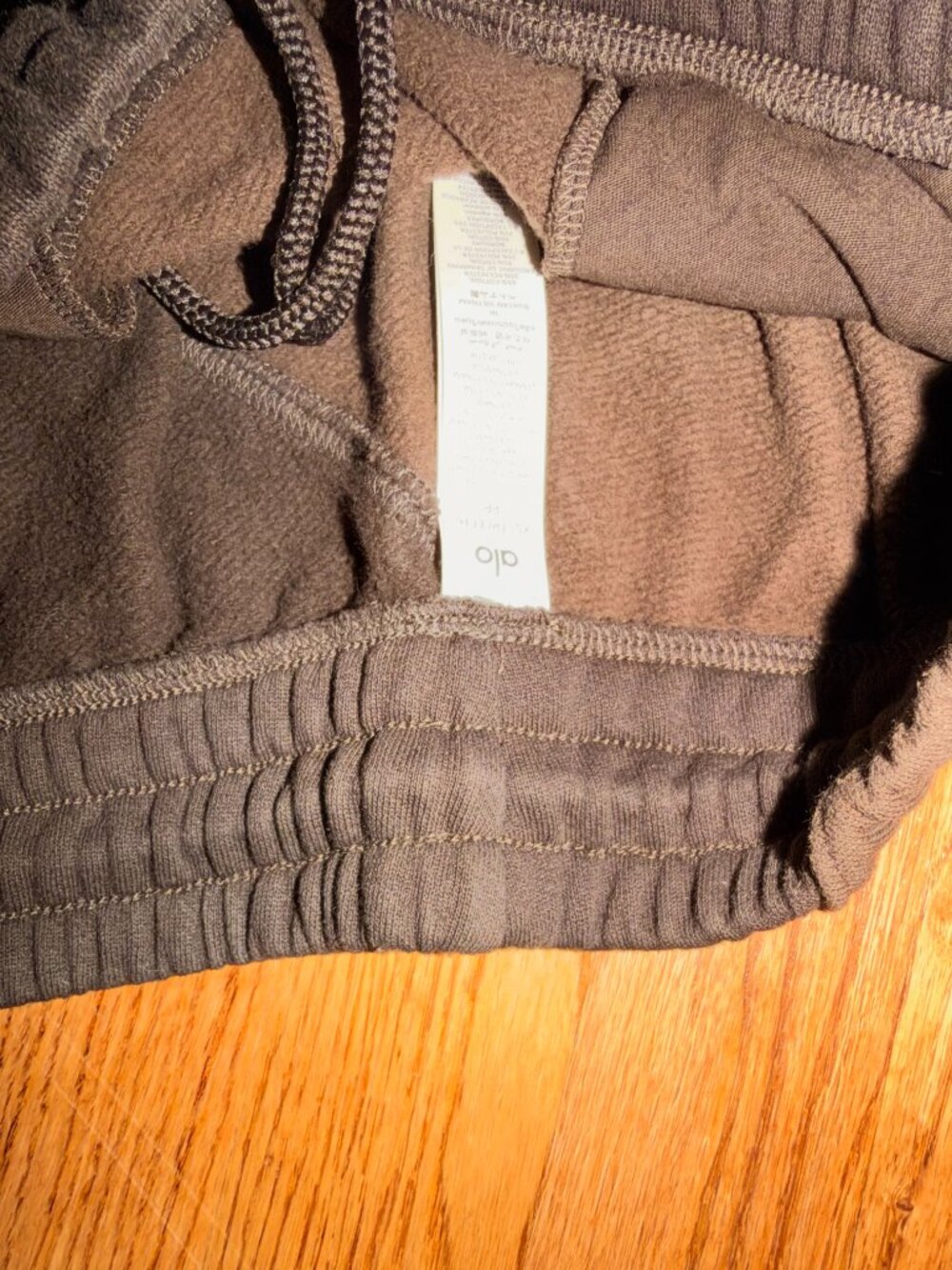 Alo Make Waves Sweatpant 'Espresso Tonal' - Picture 2 of 3